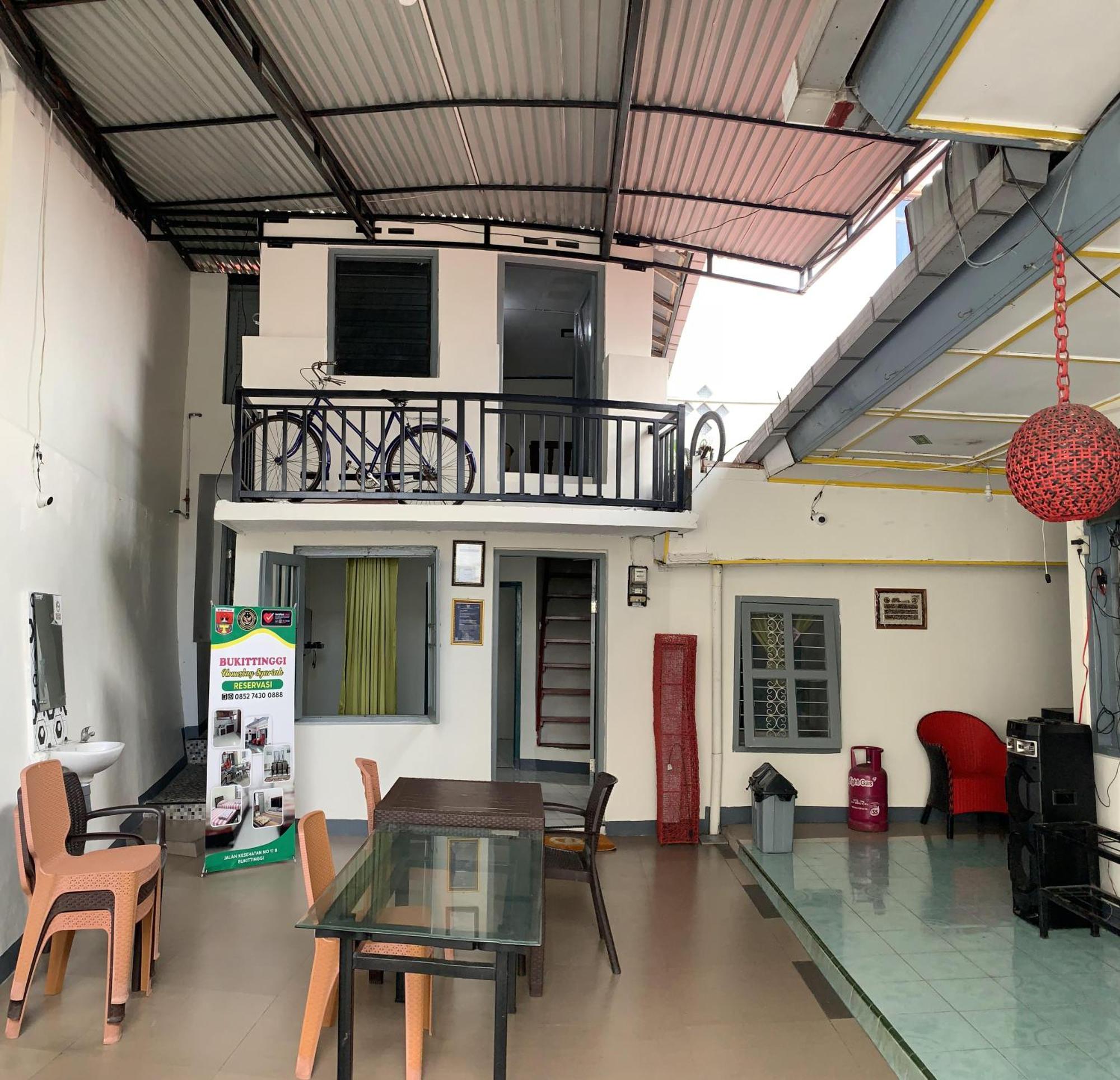 Bukittinggi Homestay المظهر الخارجي الصورة